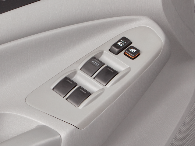 2010 Toyota Tacoma 4WD Double V6 AT (Natl)