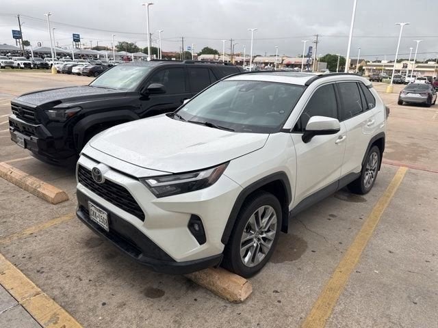 2022 Toyota RAV4 XLE Premium