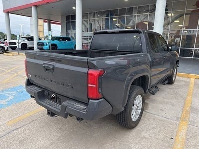 2025 Toyota Tacoma 4WD SR5