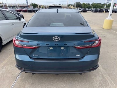 2025 Toyota Camry SE