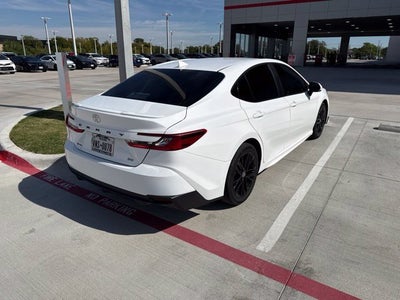 2025 Toyota Camry SE
