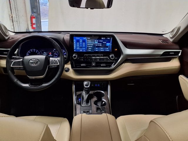 2022 Toyota Highlander Platinum