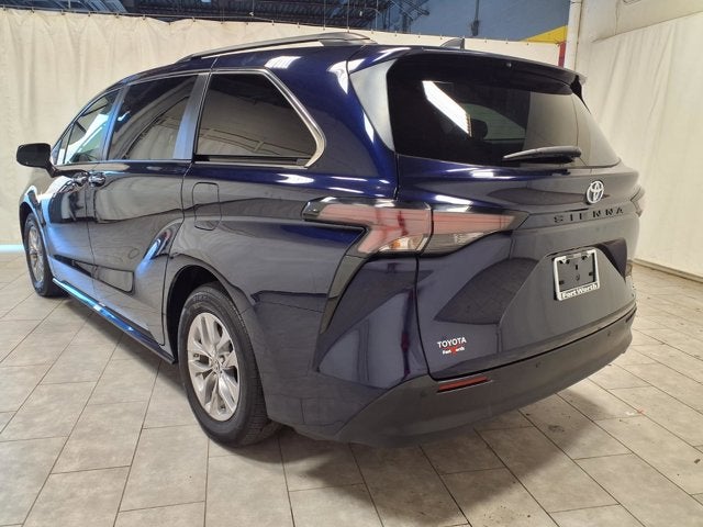 2024 Toyota Sienna XLE