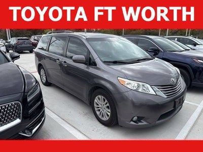 2017 Toyota Sienna XLE Premium