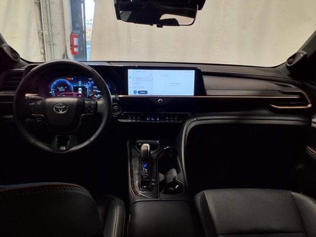 2025 Toyota Crown Signia Limited