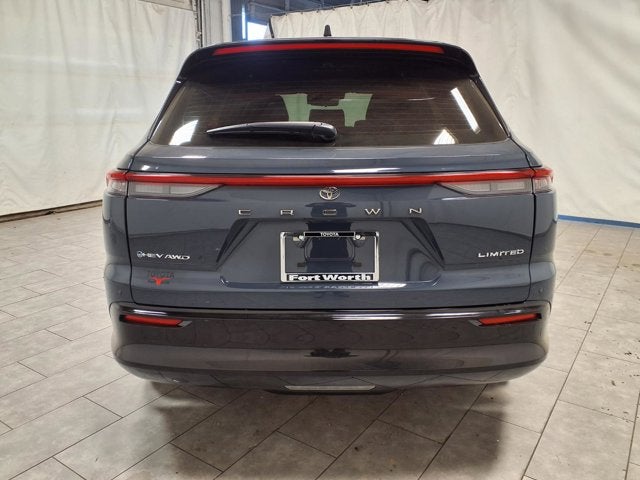 2025 Toyota Crown Signia XLE