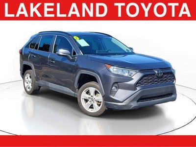 2020 Toyota RAV4 XLE
