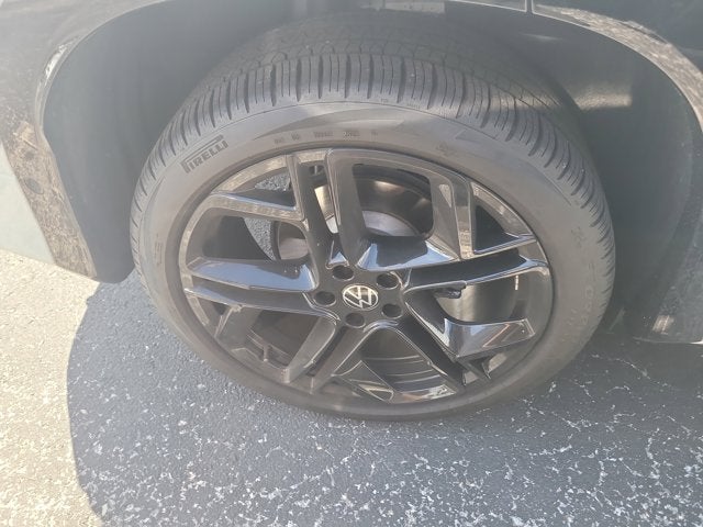 2025 Volkswagen Tiguan SE R-Line Black