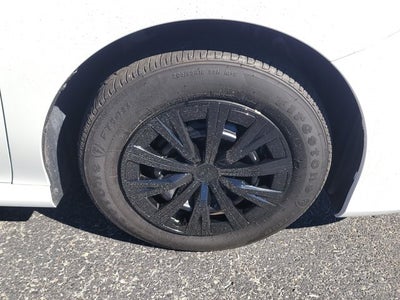 2024 Toyota Camry Hybrid LE