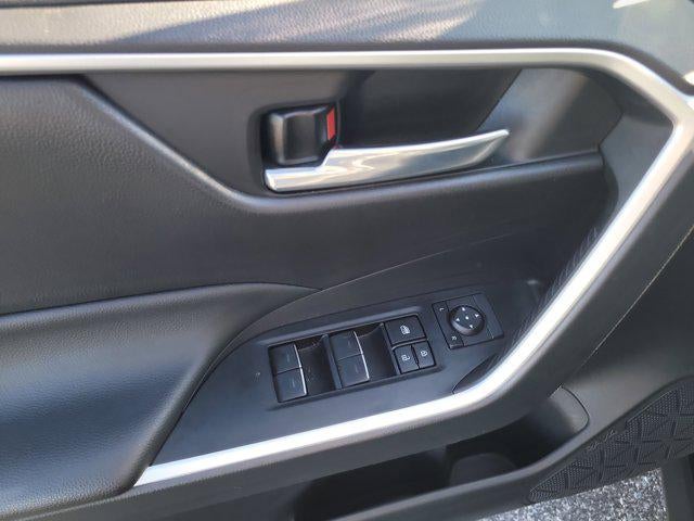 2022 Toyota RAV4 HYBRID Hybrid XLE