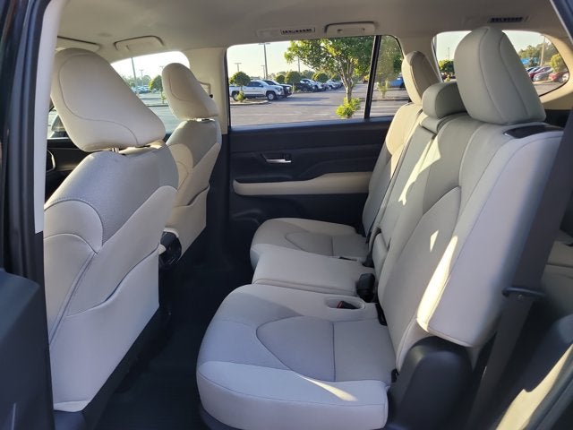 2025 Toyota Grand Highlander LE