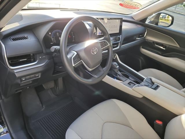 2025 Toyota Grand Highlander LE
