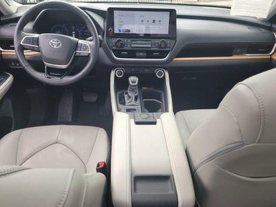 2025 Toyota GRAND HIGHLANDER Limited
