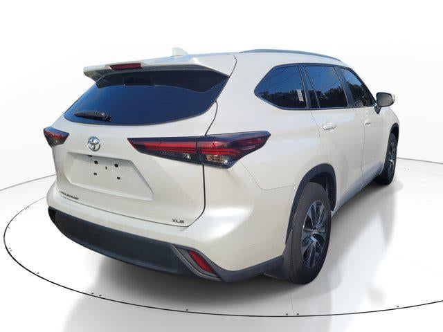2024 Toyota HIGHLANDER LE