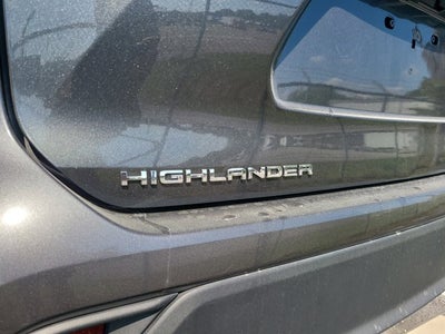 2025 Toyota HIGHLANDER LE