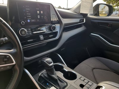 2023 Toyota HIGHLANDER LE