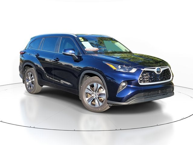 2025 Toyota Highlander XLE