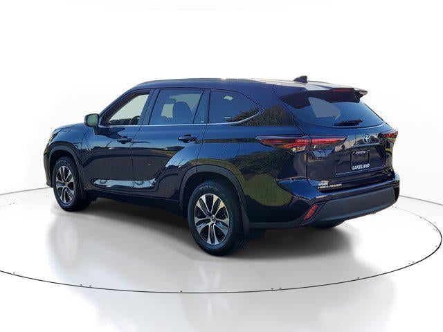 2025 Toyota HIGHLANDER XLE