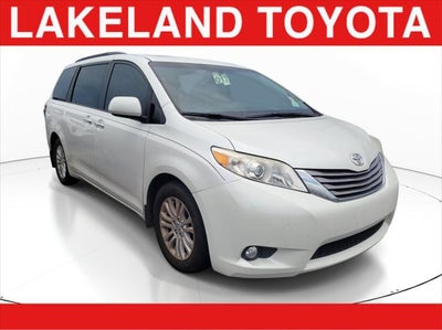 2016 Toyota Sienna XLE
