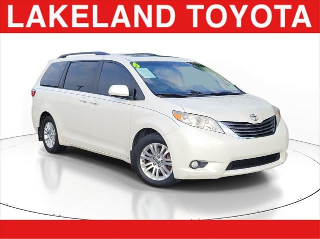 2016 Toyota Sienna XLE