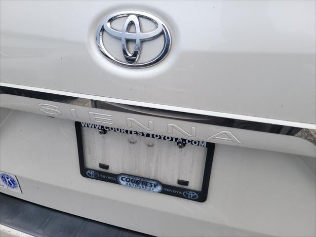 2016 Toyota Sienna XLE