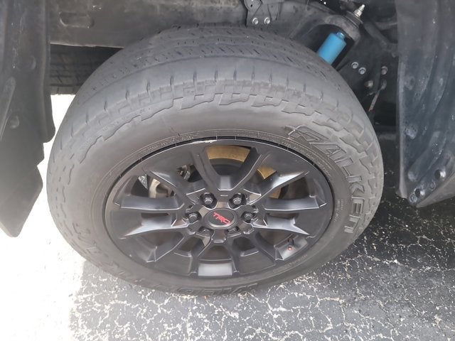 2025 Toyota TUNDRA 4X4 SR5