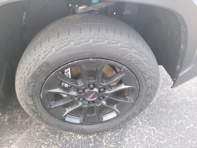 2025 Toyota TUNDRA 4X4 SR5