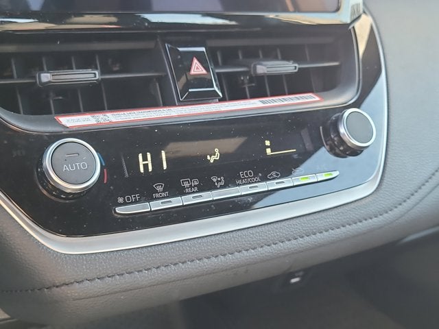 2025 Toyota COROLLA SE