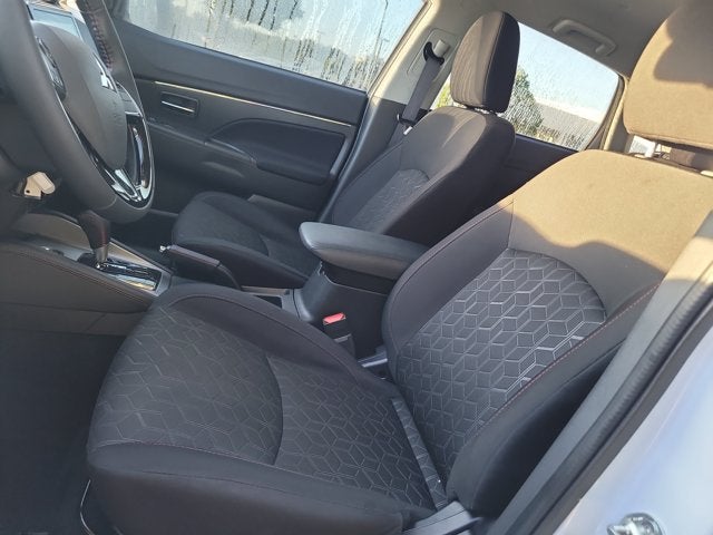 2025 Mitsubishi Outlander Sport LE