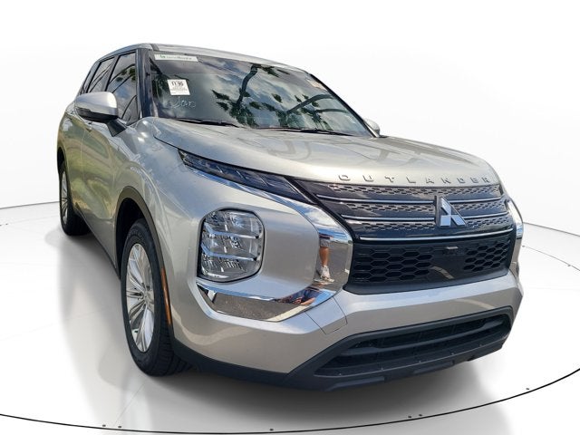 2024 Mitsubishi Outlander ES
