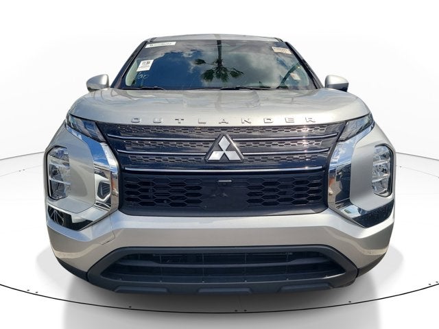 2024 Mitsubishi Outlander ES