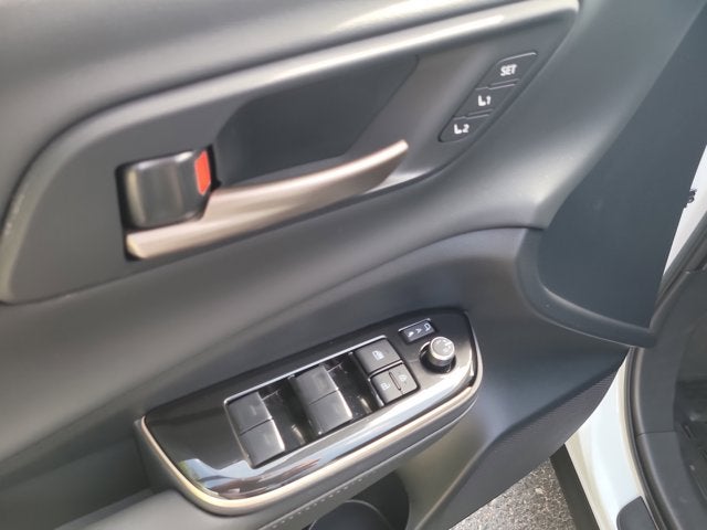 2026 Toyota CROWN Limited
