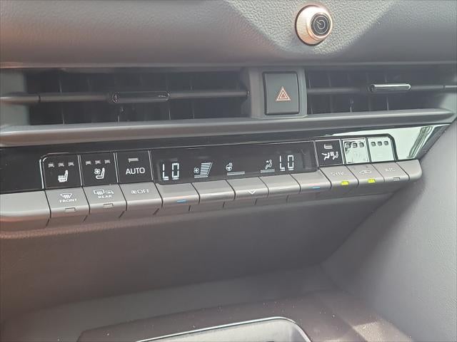 2025 Toyota Toyota Crown Signia Limited