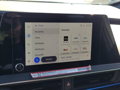 2025 Toyota PRIUS XLE