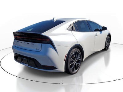 2025 Toyota PRIUS XLE