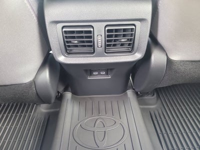 2023 Toyota Venza LE
