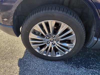 2022 Toyota Venza LE