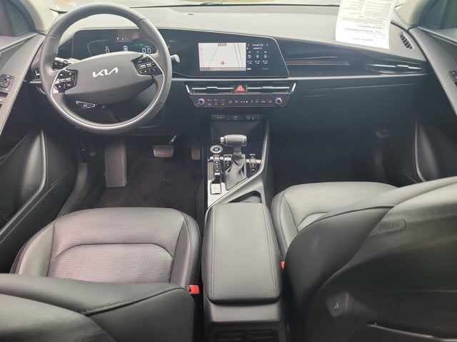 2023 Kia Niro SX