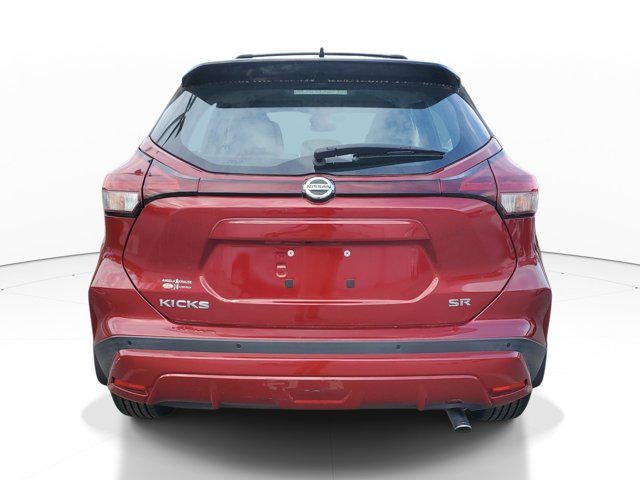 2021 Nissan Kicks SR