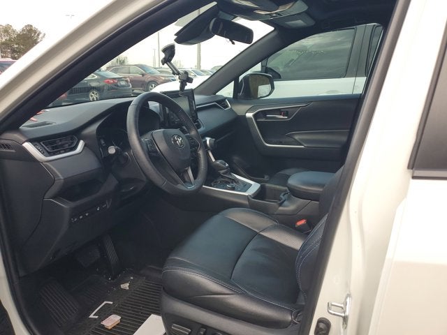 2022 Toyota RAV4 Hybrid SE