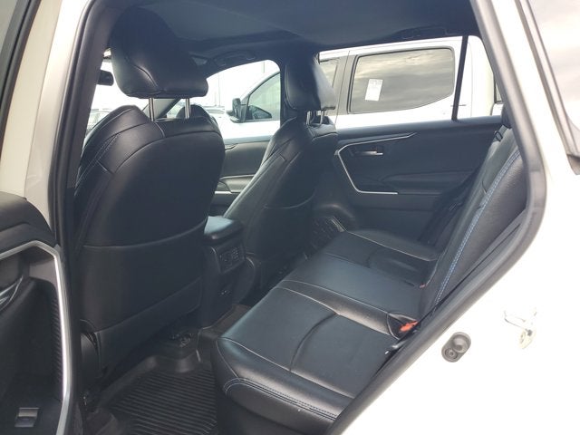 2022 Toyota RAV4 Hybrid SE