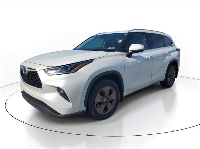 2022 Toyota Highlander Hybrid Bronze Edition