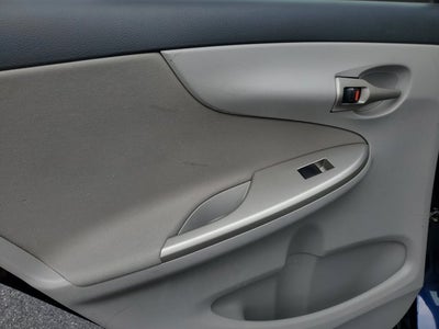 2011 Toyota Corolla LE