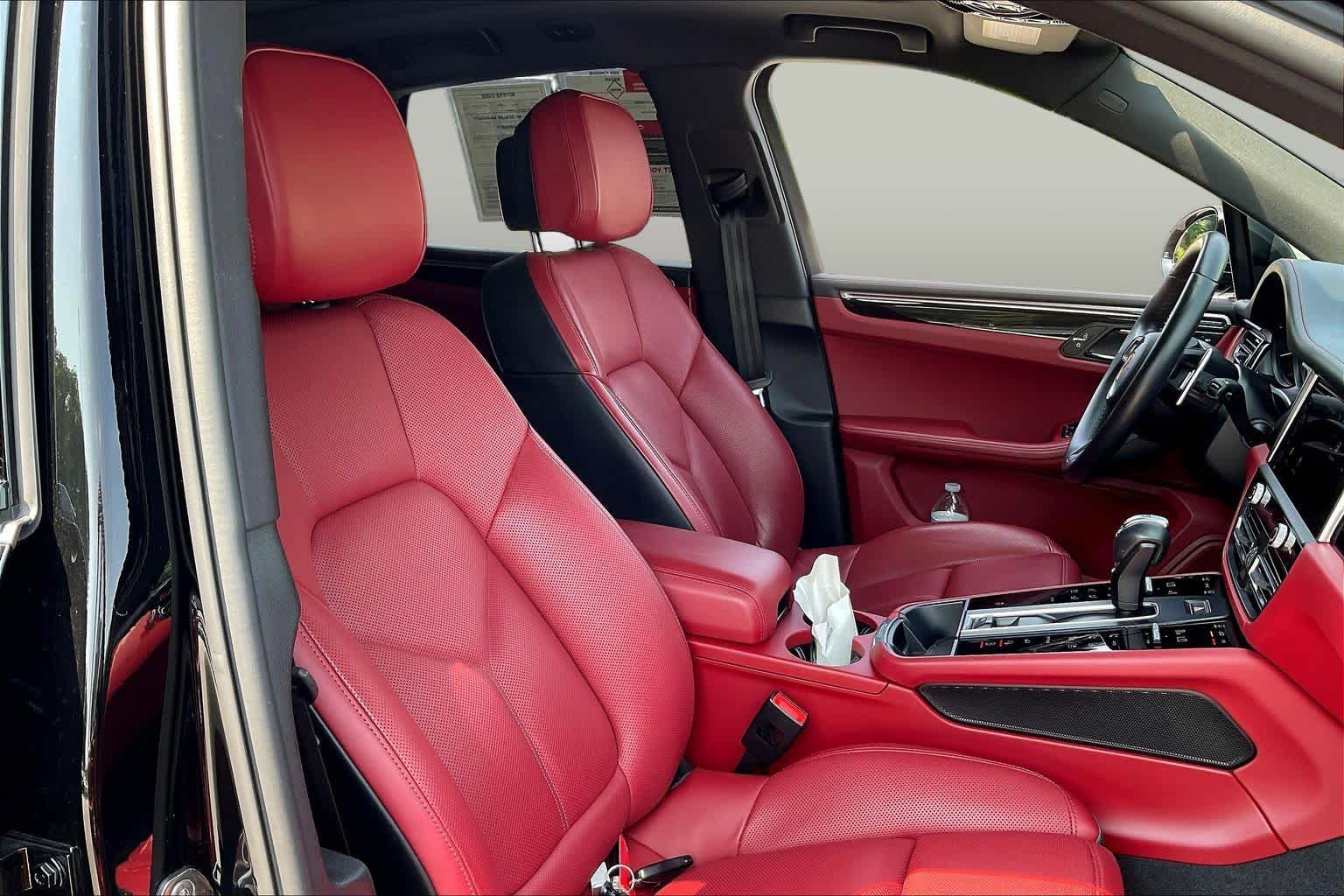 2023 Porsche Macan T