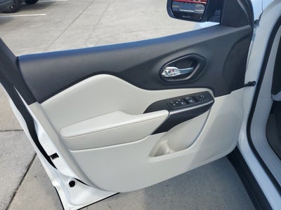 2022 Jeep Cherokee Latitude Lux
