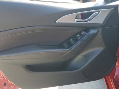 2018 Mazda Mazda3 5-Door Touring