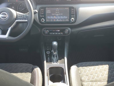 2022 Nissan Kicks SV