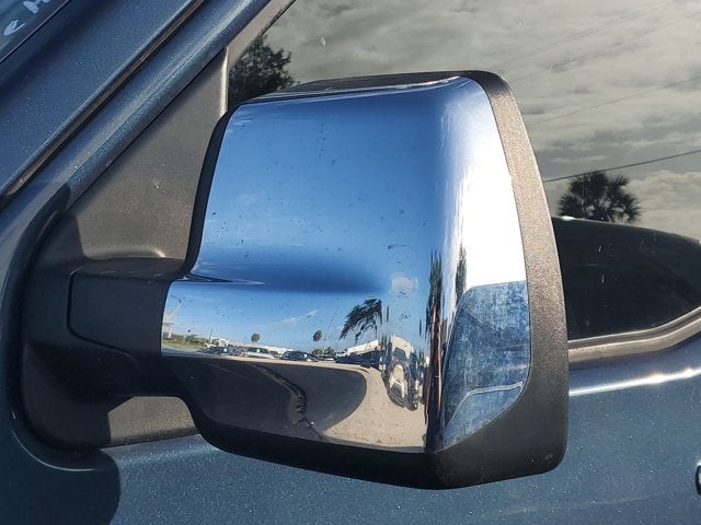 2017 Nissan NV Passenger SV