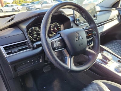 2023 Mitsubishi Outlander PHEV SEL