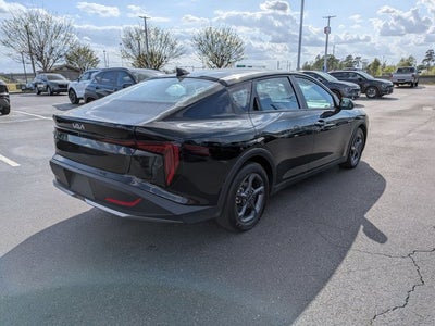 2025 Kia K4 LXS
